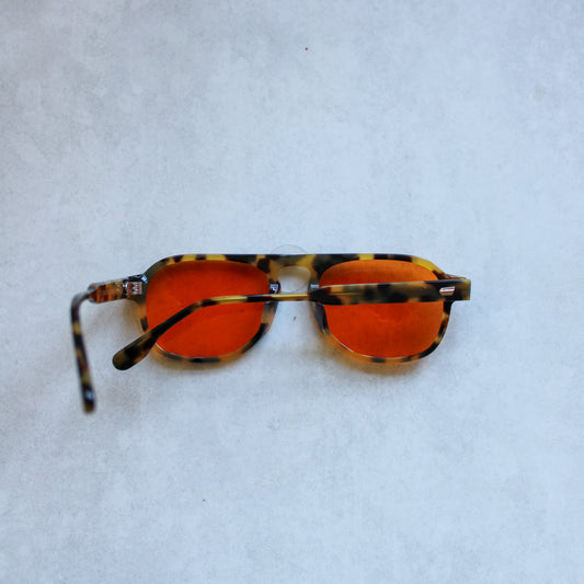 1/1 Amber Tortoiseshell Frame with Orange Lenses