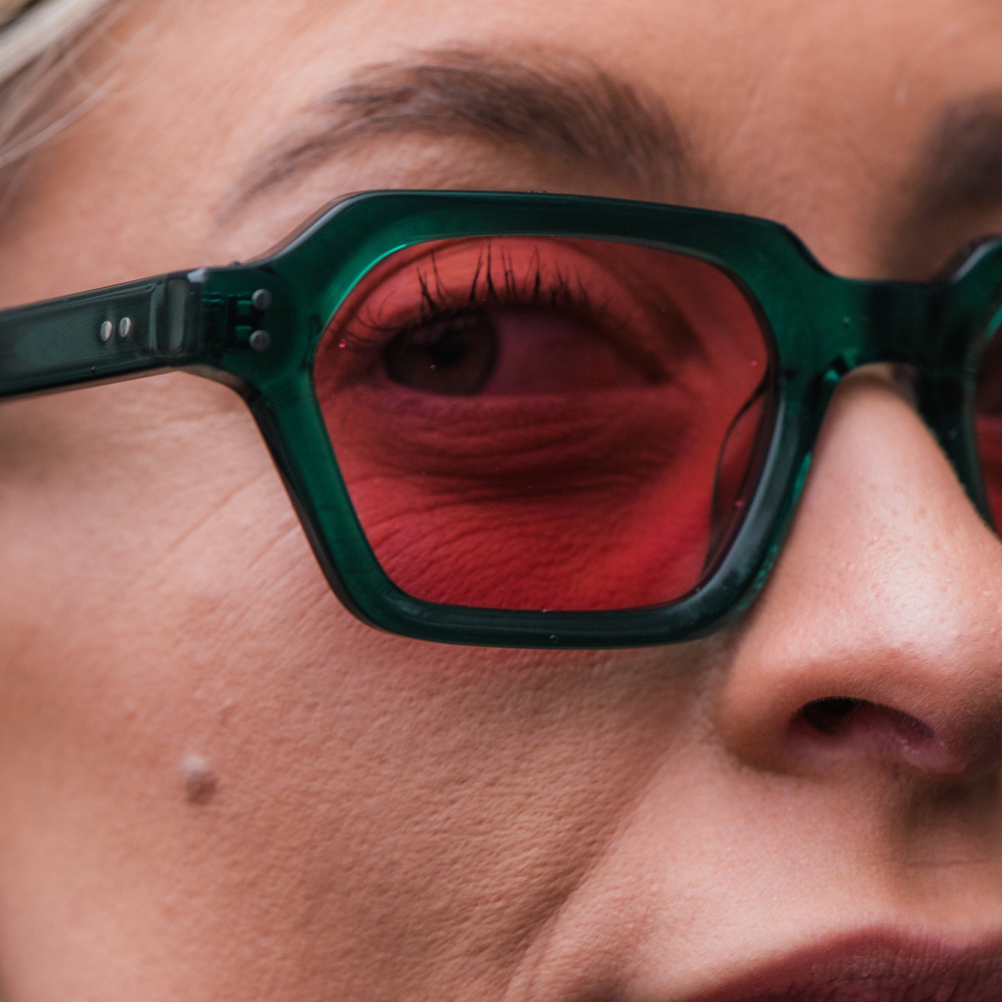 946 Clear Green Frame with Pink Lenses