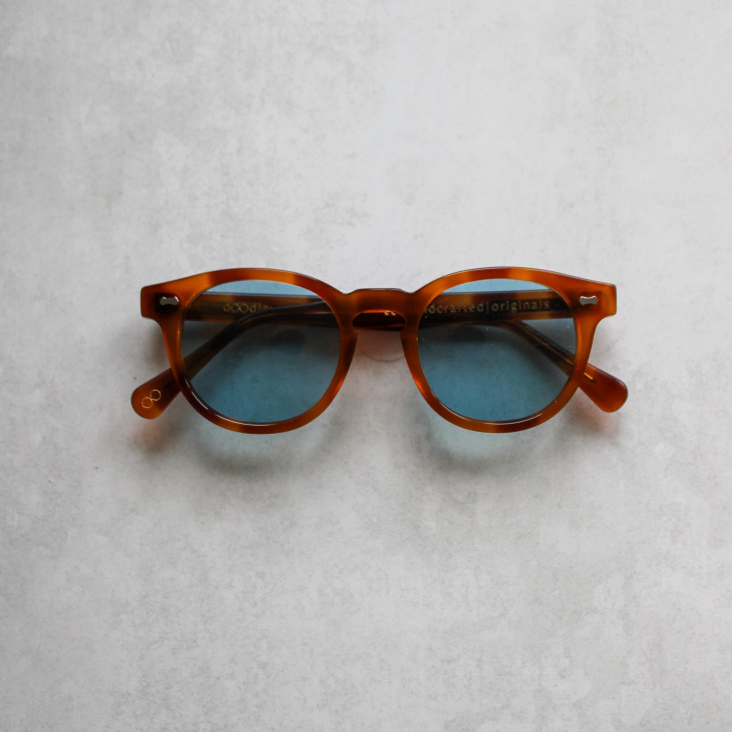 137 Light Tortoiseshell Frame with Blue Lenses
