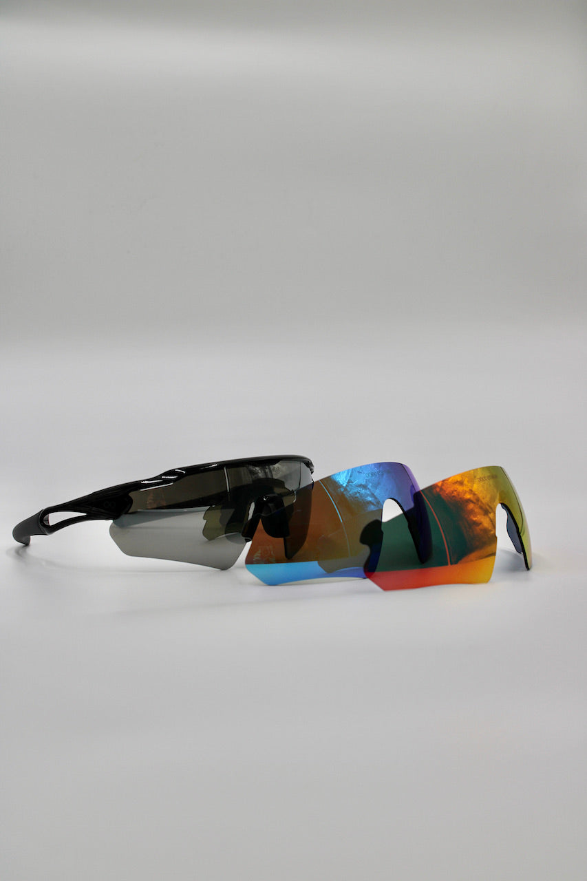516 Escapist Black Frame with Grey Detail and Three Lenses