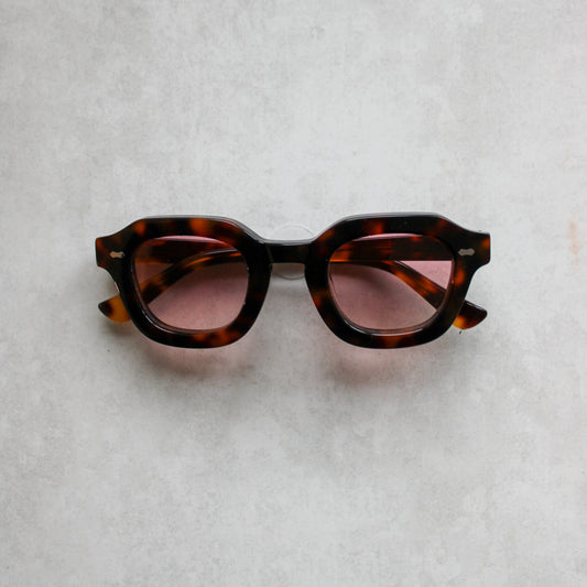917 Brown Tortoiseshell with Pink Lenses