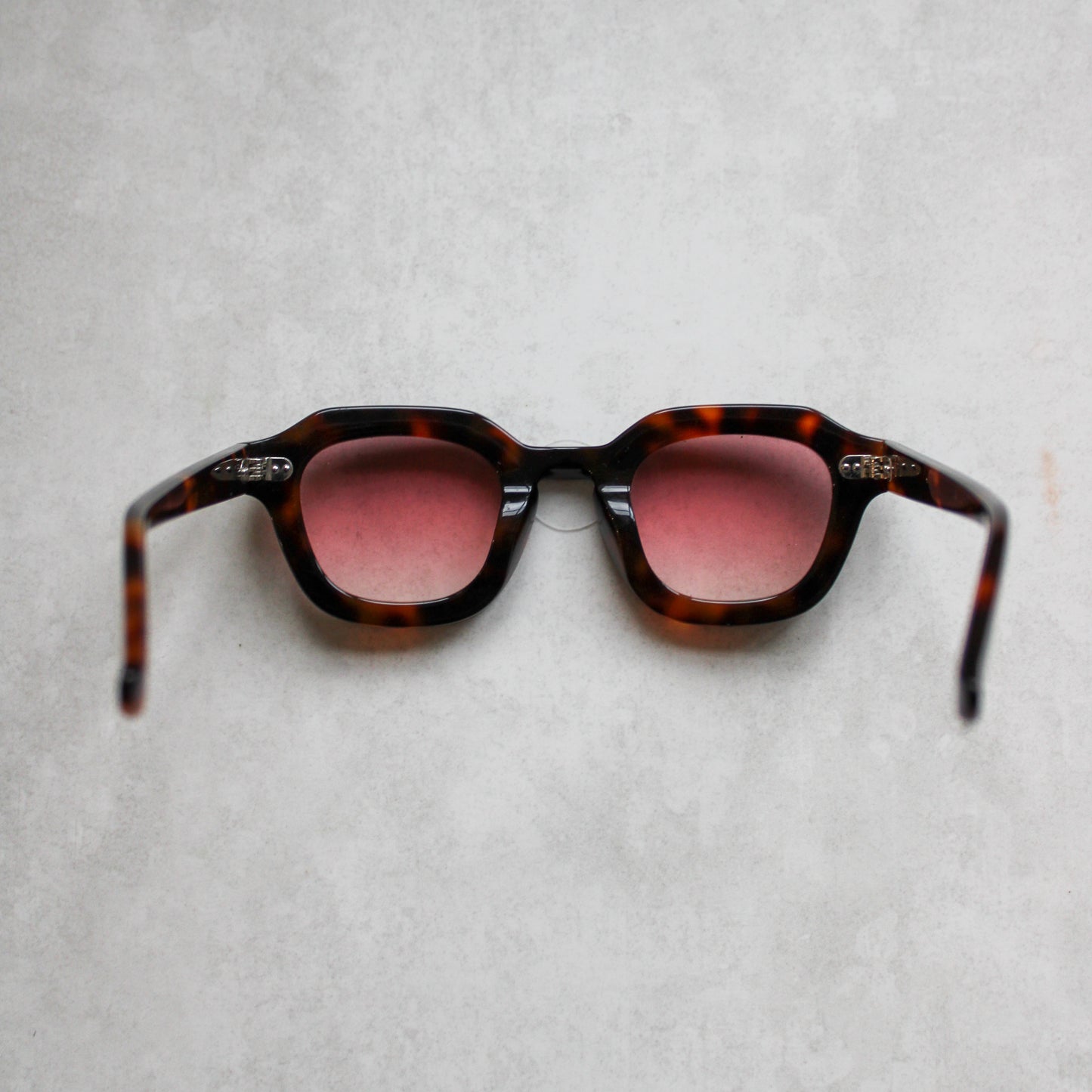 917 Brown Tortoiseshell with Pink Lenses