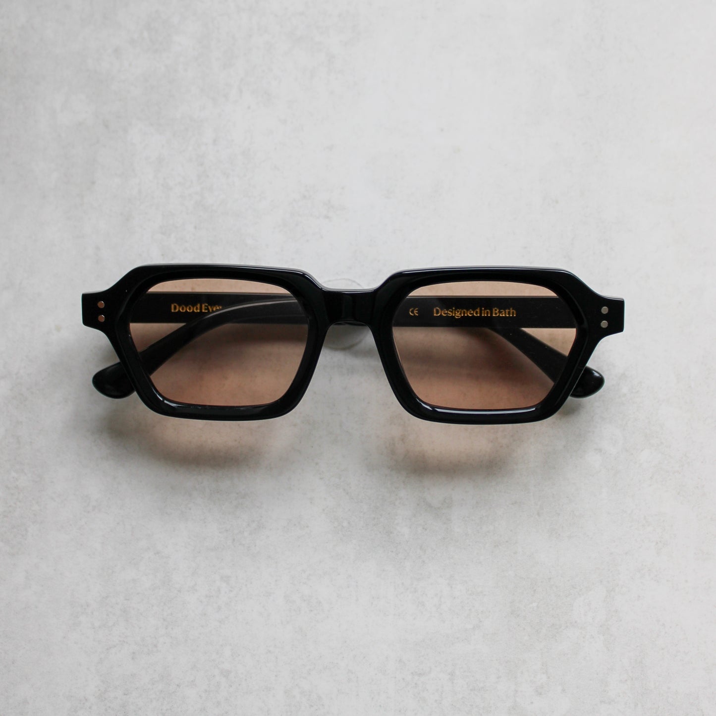 946 Black Frame with Light Brown Lenses