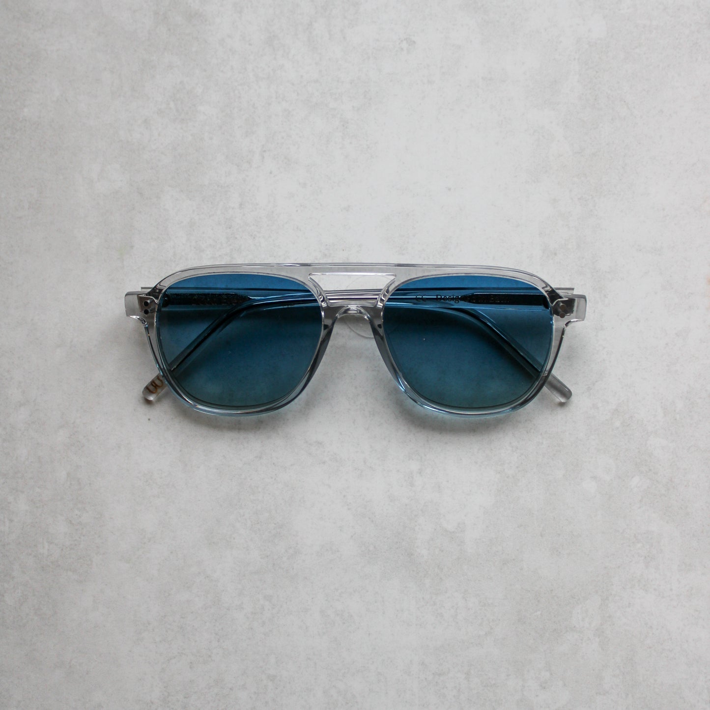 145 Clear Frame with Gradient Blue Lenses