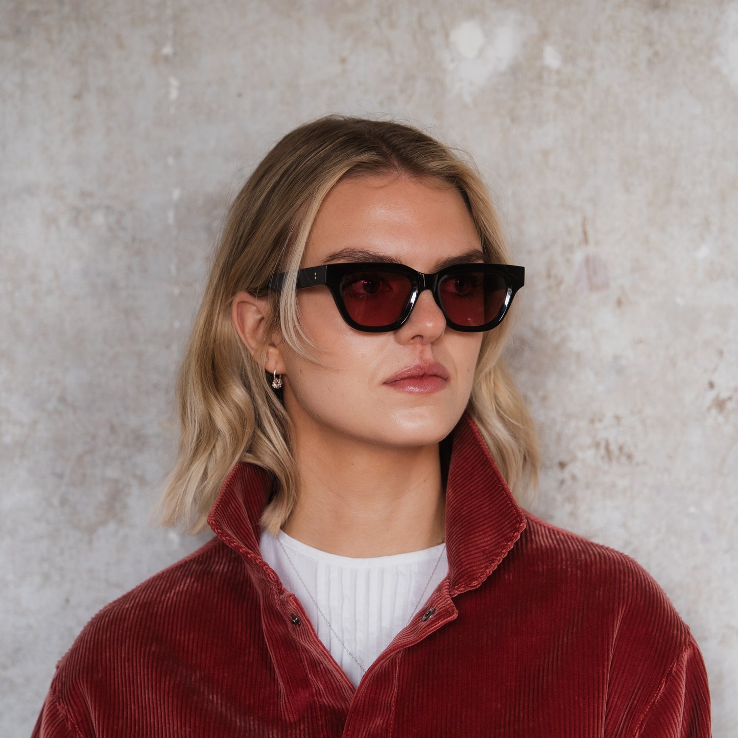 914 Black Frame with Red Lenses