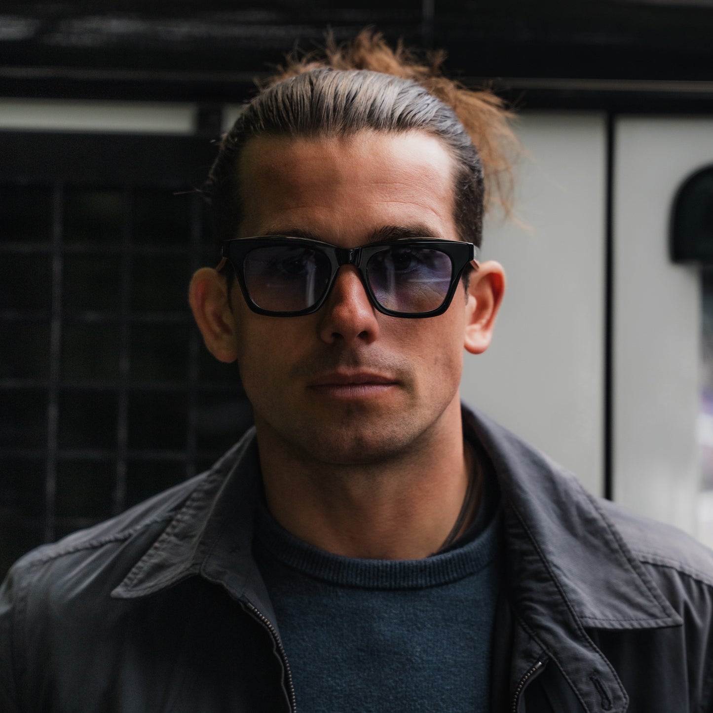 918 Black Frame with Blue Gradient Lenses