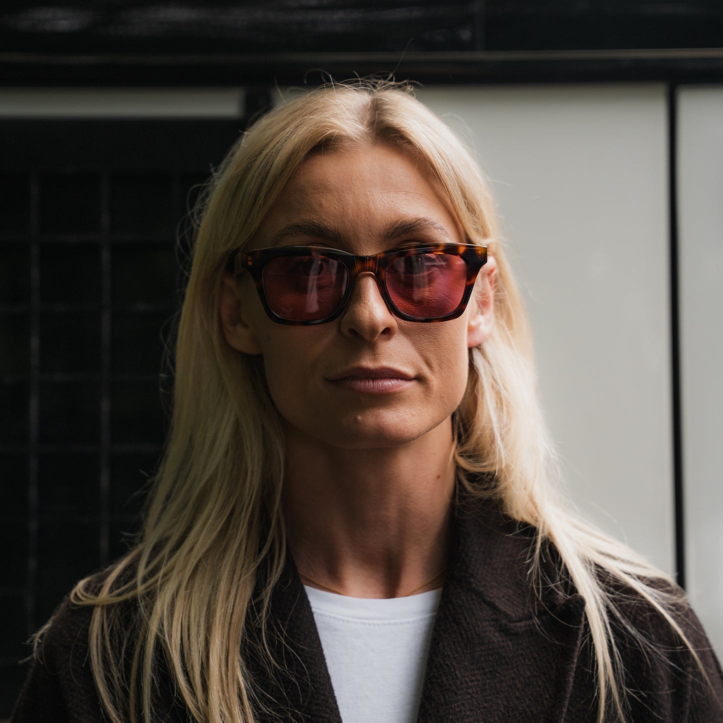 918 Brown Tortoiseshell Frame with Pink Lenses