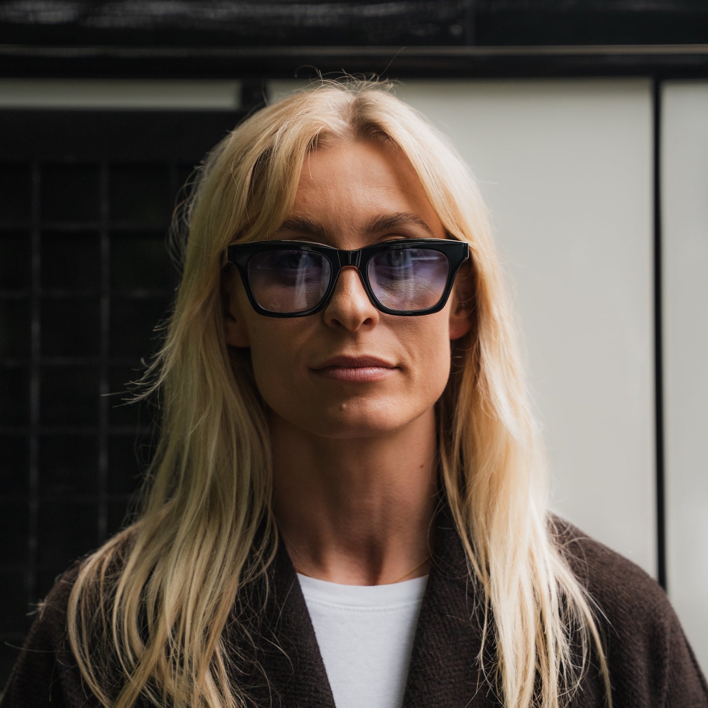 918 Black Frame with Blue Gradient Lenses